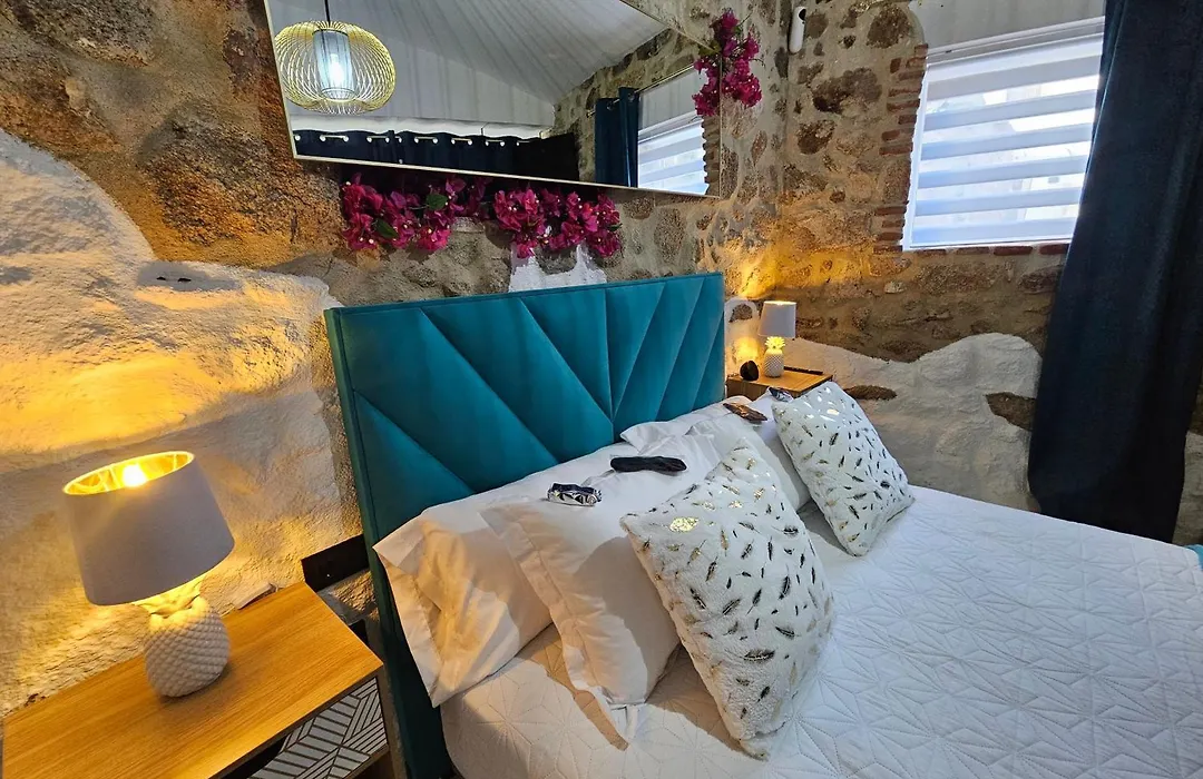 El Edén Casas Rurales con Piscina y Jacuzzi-1